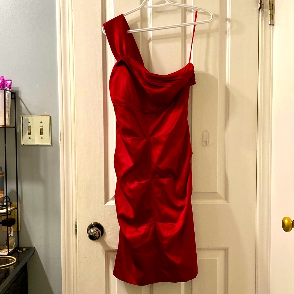 Le Chateau Vibrant Red One-Shoulder Dress